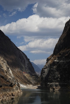 麗江虎跳峽