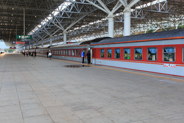 火車站臺(tái)