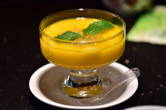 芒果酷樂(lè)冰