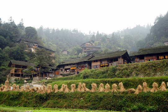 貴州苗族村寨民居