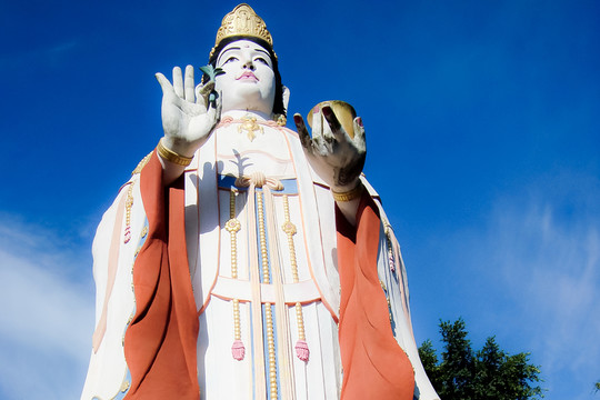 沙巴普陀寺觀音立像