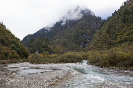 虎牙大峽谷 河谷