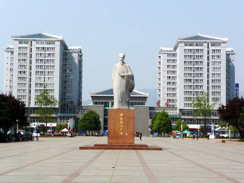 諸葛亮雕像