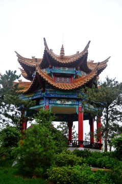飛檐亭臺(tái)