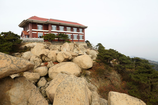 山頂建筑