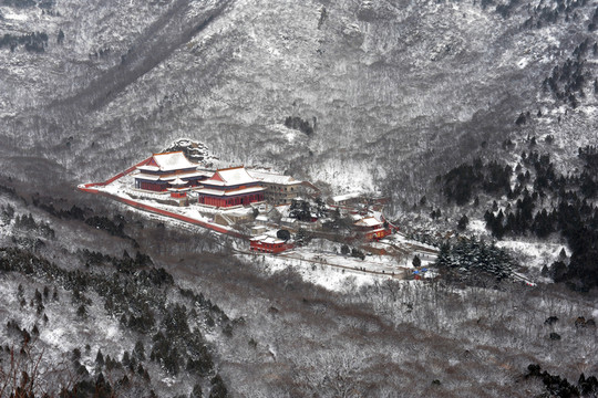 山中的寺廟