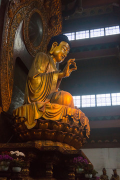 釋迦牟尼佛金身雕像