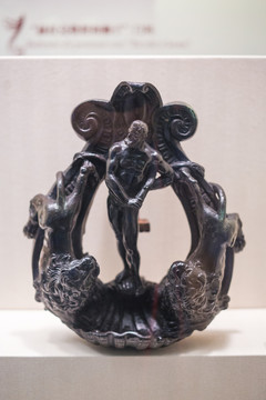 赫拉克勒斯和獅子門環(huán)