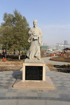 段續(xù)塑像