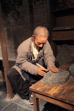 制作洮硯的藝人蠟像