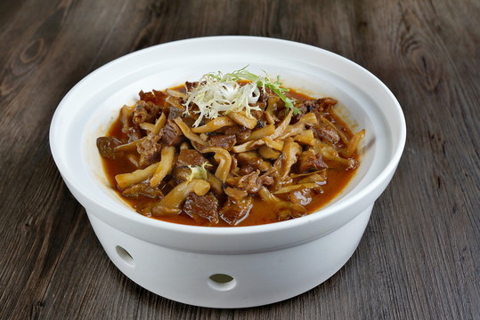 牛腩燴野生菌