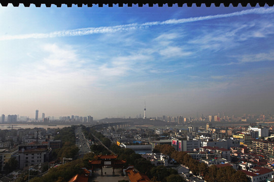 登高黃鶴樓 俯瞰江城美麗景色
