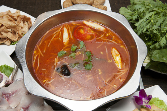 酸湯魚火鍋