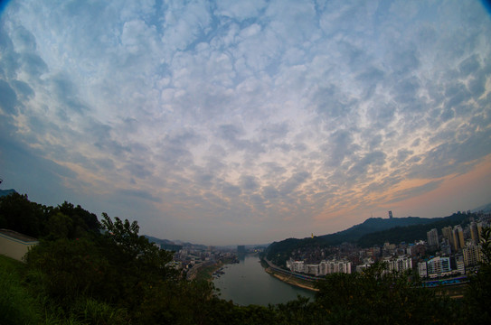 夕陽(yáng)天空