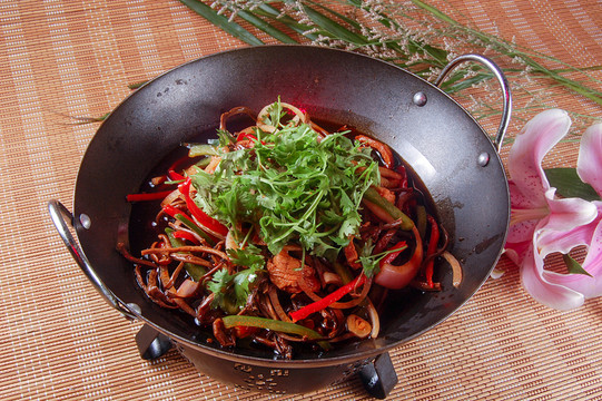 神菇炒肉