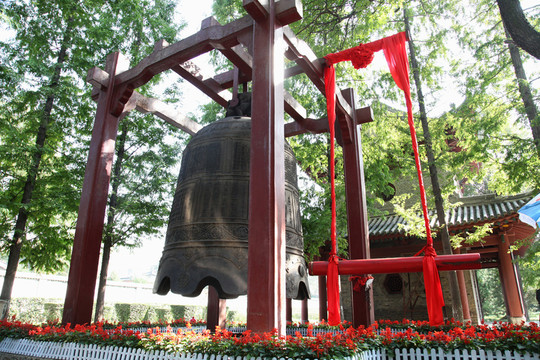 陜西西安小雁塔大鐵鐘 古鐘