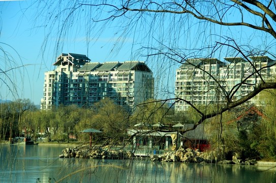 沁水建筑 水邊建筑 建筑