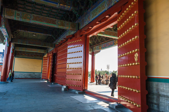 紅色中國(guó)門(mén)