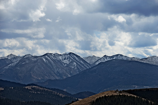 遠(yuǎn)山