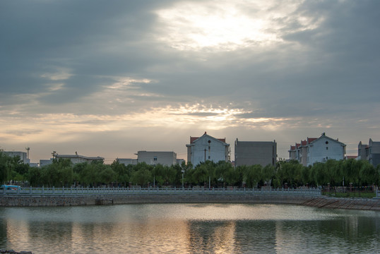 小區(qū)夕照