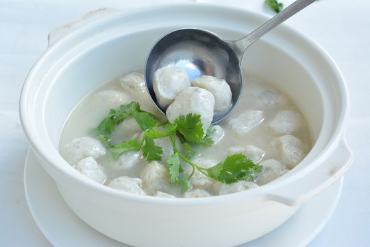 客家魚丸煲