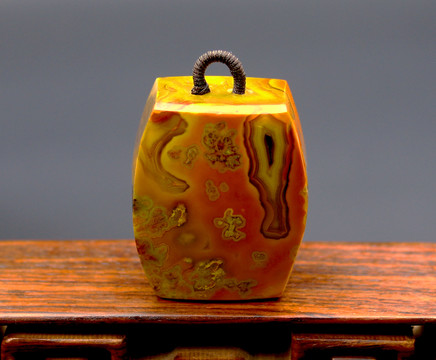 宣化戰(zhàn)國(guó)紅瑪瑙掛件