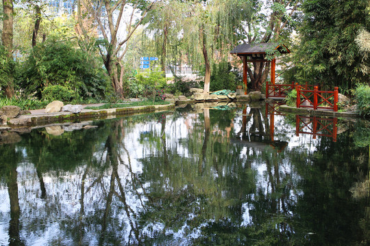 園林水景亭園