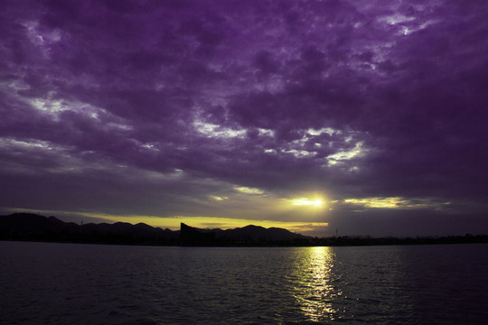 梅溪湖夕陽(yáng)日落