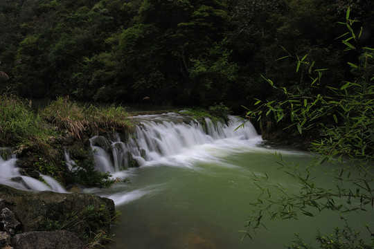 水壩