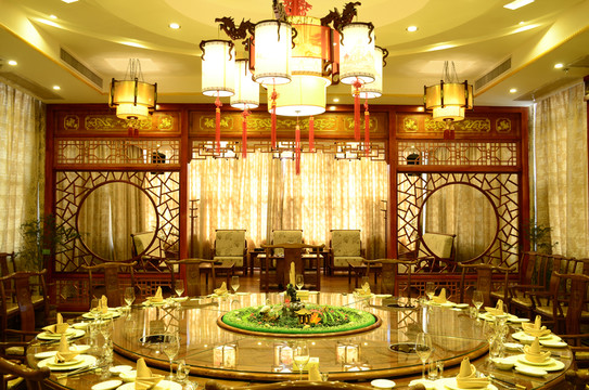 高檔餐桌