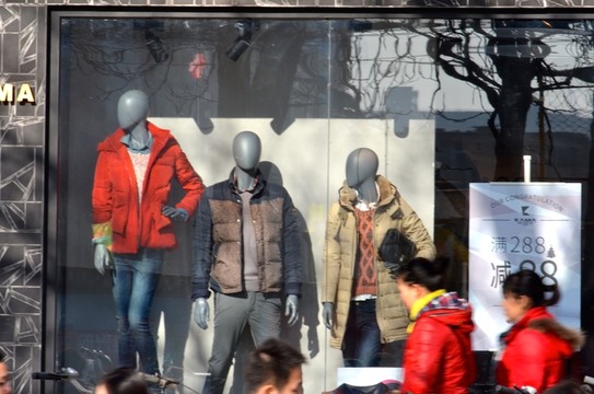 服裝展示櫥窗