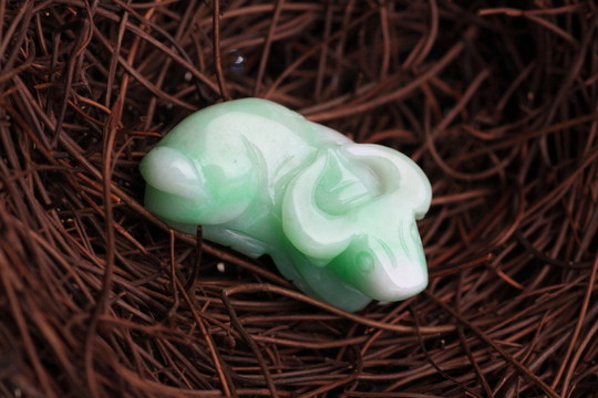 和田玉牛 玉石 玉器 手把件