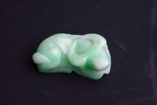 和田玉牛 玉石 玉器 手把件