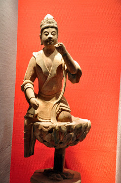 菩薩塑像