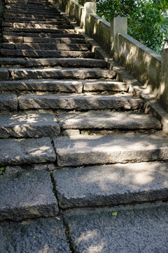 石臺階