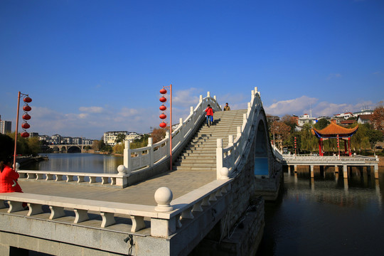 拱橋 城市 園林 山水 燈籠