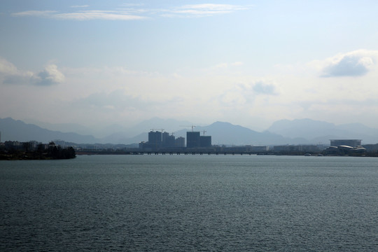 水岸城市