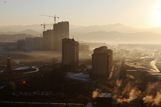 高檔住宅與平房