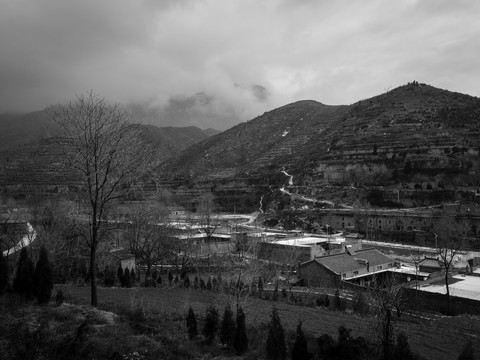 小河村