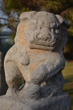 小石獅子