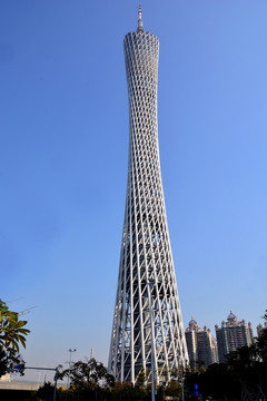 高塔 小蠻腰