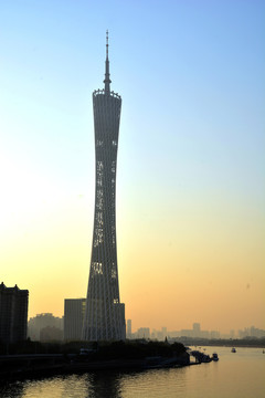 夕陽下的小蠻腰