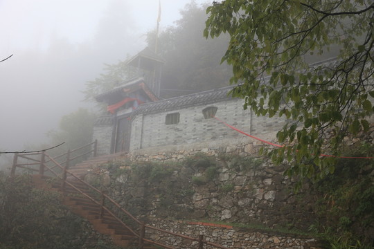 塔云山