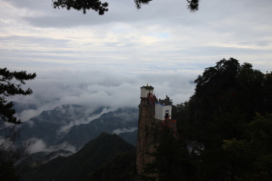 塔云山