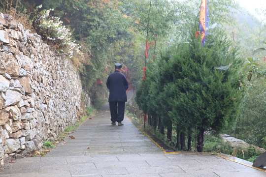 塔云山