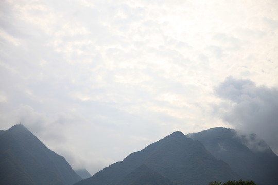 塔云山