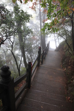 塔云山