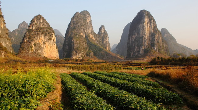 奇峰