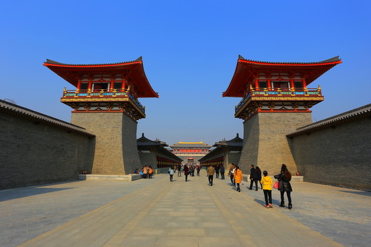 唐城