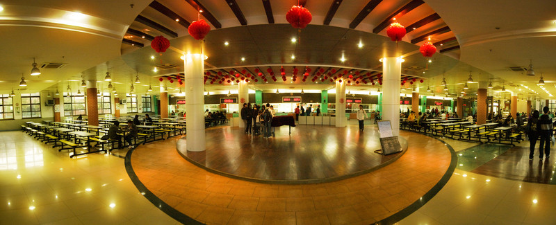 食堂全景